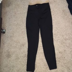 Black yoga pants